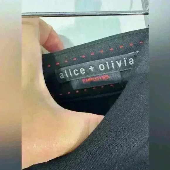 Host Pick 🤩 NWT Alice and Olivia skirt - Picture 6 of 7